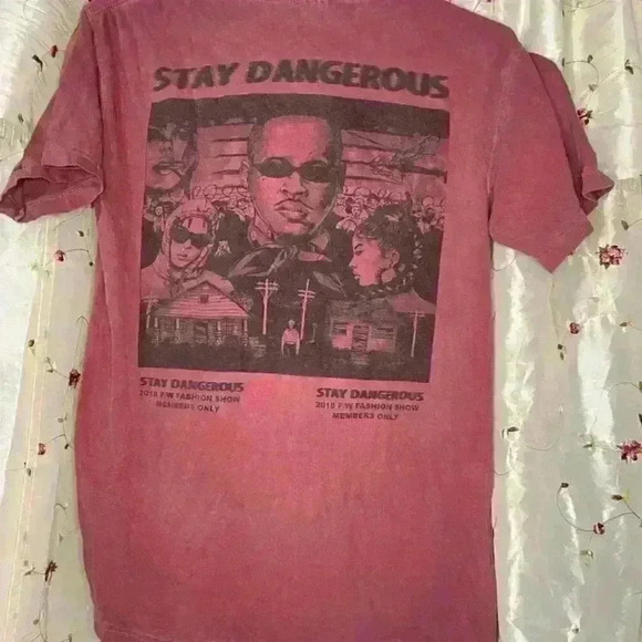 Stay‎ dangerous T-shirt - Picture 5 of 5